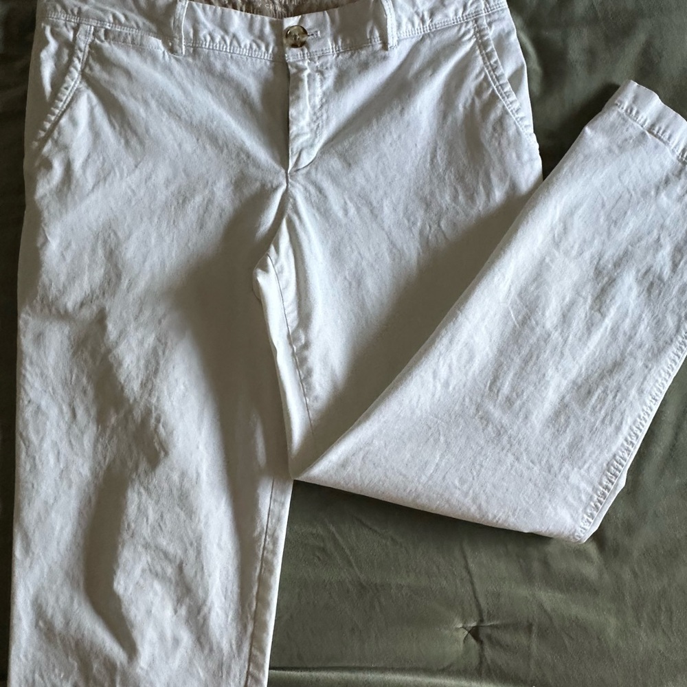 Banana Republic women’s white Chinos